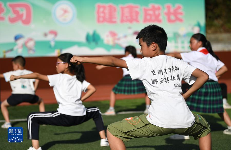 （新華全媒頭條·圖文互動）（14）書寫體育強國逐夢奮進(jìn)新篇章——以習(xí)近平同志為核心的黨中央關(guān)心體育事業(yè)發(fā)展紀(jì)實