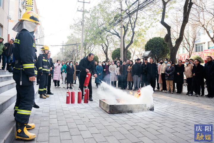 【攝影報道】慶陽市自然資源局2023年消防培訓(xùn)及應(yīng)急疏散演練舉行