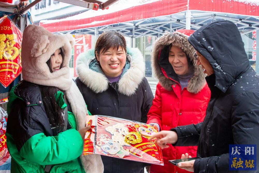 【攝影報(bào)道】趕年集,，備年貨，歡天喜地過大年