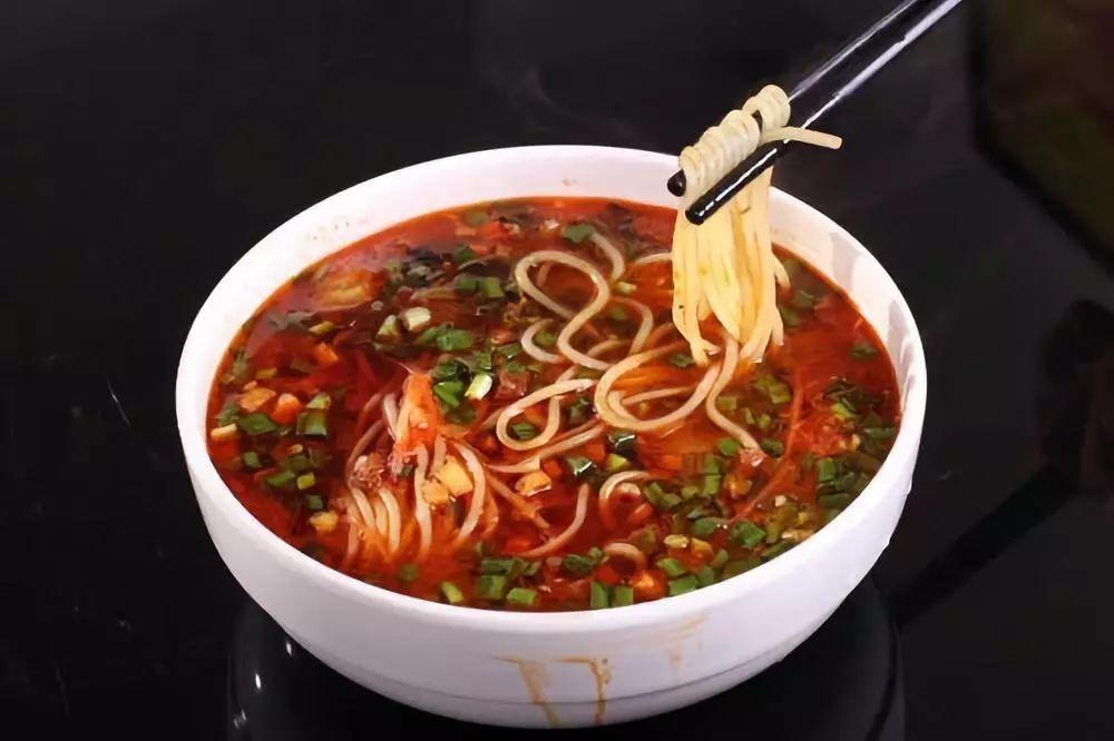 吃完天水麻辣燙,？下一站,，慶陽饸饹面！