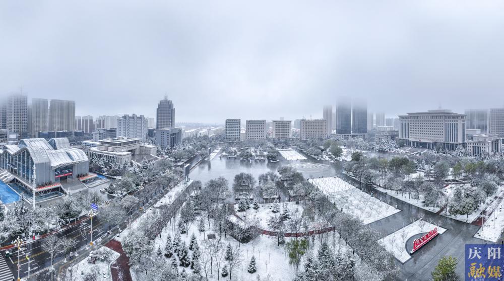 【攝影報(bào)道】慶陽(yáng)迎來今冬首場(chǎng)降雪