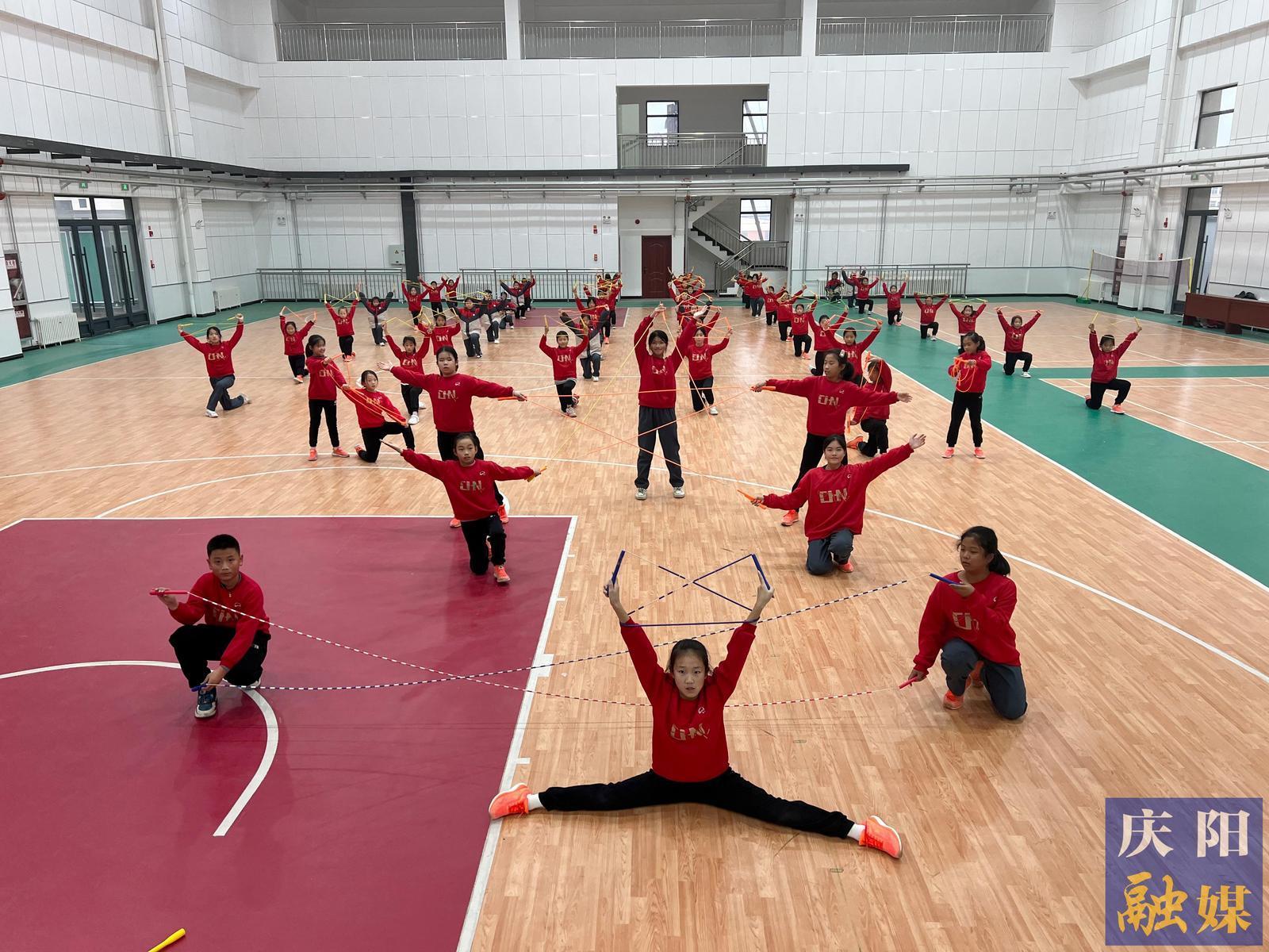 【點亮美好教育】以繩為舞 編織少年夢——鎮(zhèn)原縣蓮池小學花樣跳繩隊養(yǎng)成記